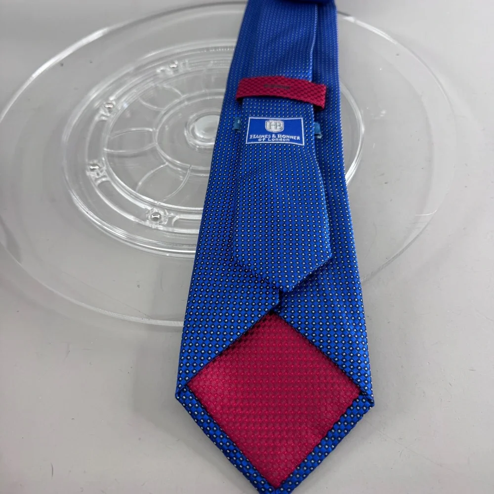 Haines & Bonner London Mens Silk Necktie Geometric Diamond Pattern Blue 3.25